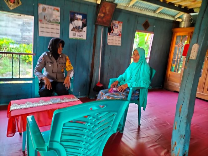 
 Sambang Desa, Cara ibu Bhabin ini Membangun Komunikasi Bersama Warga