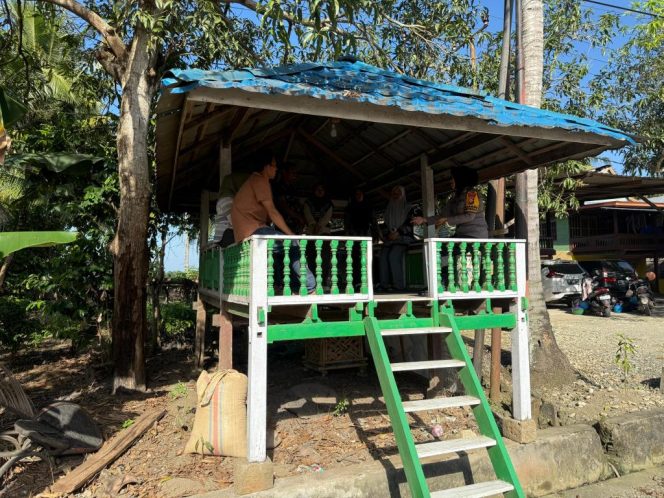 
 Sambang Rutin di Desa Binaan, Ibu Polwan ini Bangun Komuniakasi Bersama Warga