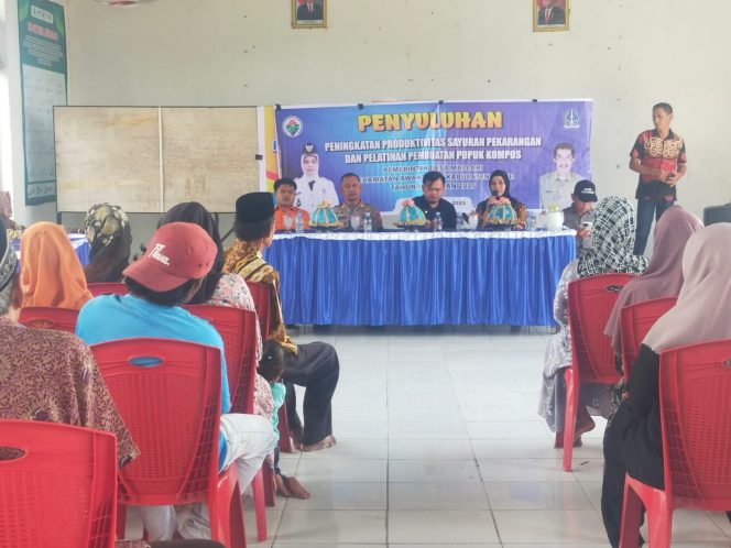 
 Kapolsek Awangpone Menghadiri Penyuluhan Peningkatan Produktivitas dan Pelatihan Pembuatan Pupuk Kompos di Desa Mallari