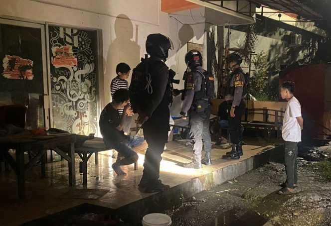 
 Tim Patroli Presisi Sat Samapta Laksanakan Patroli KRYD di Malam Hari Dan Ciptakan Bone Yang aman dari Aksi Tawuran
