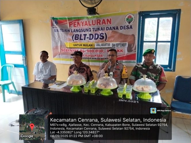 
 ‎Bhabinkamtibmas Polsek Cenrana Hadiri Penyaluran BLT DDS Di Desa Ajallasse
