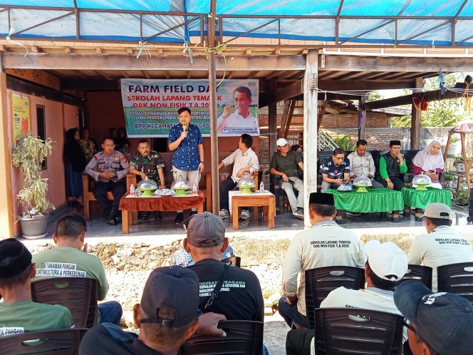 
 Kapolsek Awangpone Menghadiri Pertemuan Farm Field Day Sekolah Lapang Tematik DAK Non Fisik