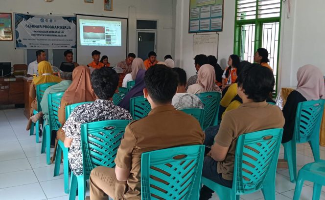 
 Polsek Awangpone Menghadiri Seminar Program Kerja Mahasiswa KKN Universitas Negeri Makassar di Desa Pacing