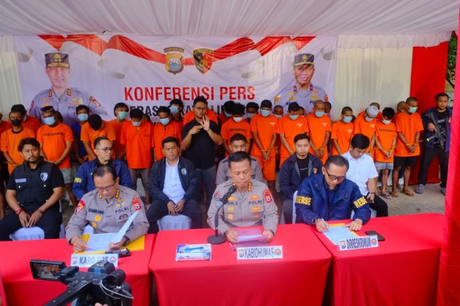 
 Polda Sulsel Gelar Press Release Hasil Operasi Sikat Lipu 2025, Amankan 411 Tersangka