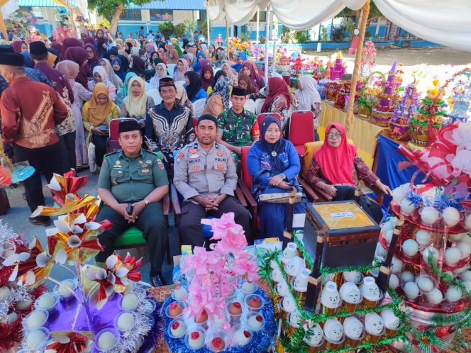 
 ‎Kanit Binmas Polsek Cenrana Hadiri Peringatan Maulid Nabi Besar Muhammad SAW Di UPT SMPN 2 Cenrana