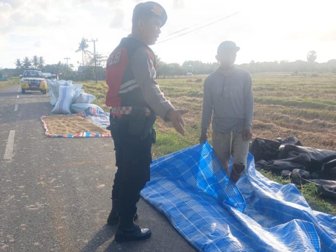 
 ‎Pelihara Kamtibmas Di Wilayah Hukumnya, Polsek Cenrana Rutin Melaksanakan Patroli
