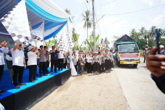 
 Polri Distribusikan 1.765 Ton Jagung ke Gudang Perum Bulog pada Panen Raya Kuartal III