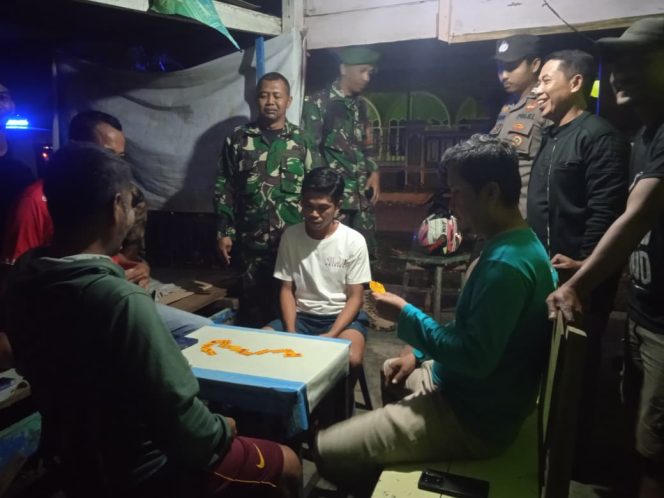 
 Tingkatkan Sinergitas TNI-POLRI, Polsek dan Koramil di kajuara Terus Kompak Patroli Bersama