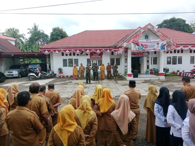
 ‎Personel Polsek Lappariaja Hadiri Giat Apel Pagi di Halaman Kantor Kecamatan Lappariaja