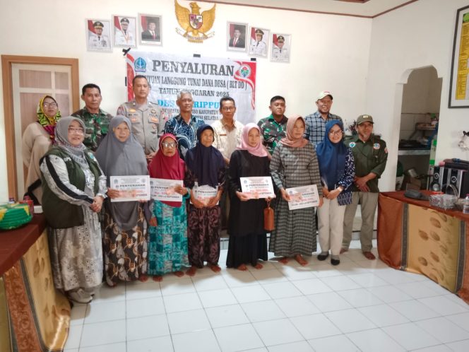 
 Kanit Binmas Hadiri Penyaluran Bantuan BLT. Di desa Parippung