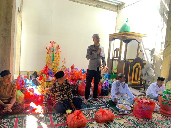 
 Peringatan Maulid Nabi Muhammad SAW di Masjid Nurul Amin Desa Kawerang Kecamatan Cina Kabupaten Bone