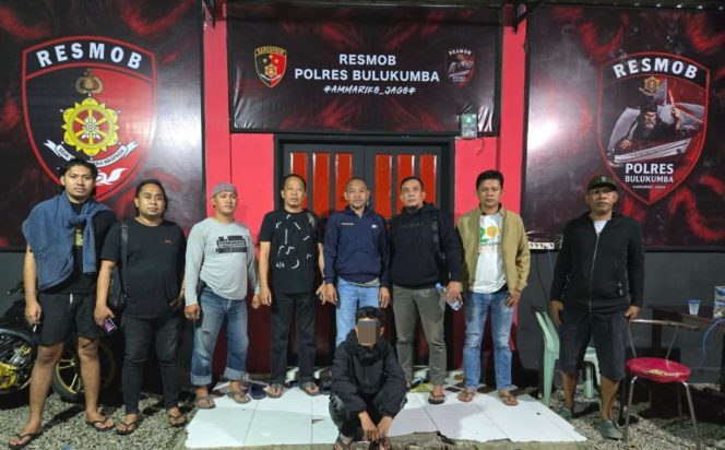 
 Polsek Kajuara Amankan Pelaku Pencurian dengan Kerugian Rp50 Juta di Bulukumba