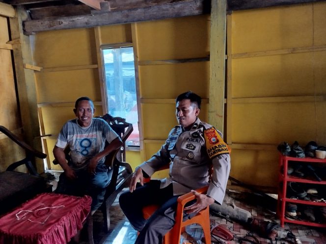 
 Bhabinkamtibmas ini Rutin Menyapa Warga Melalui Kegiatan Sambang Desa