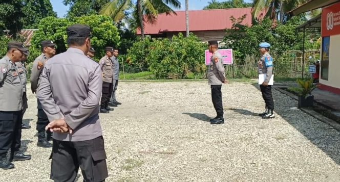 
 Kapolsek Awangpone Apel Pagi Yang Dirangkaikan Dengan Anev Kinerja Tahun 2025