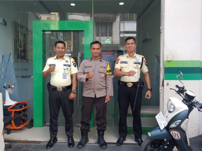 
 Bhabinkamtibmas Aipda A. Masriadi Lakukan Pembinaan Satpam di Wilayah Binaan