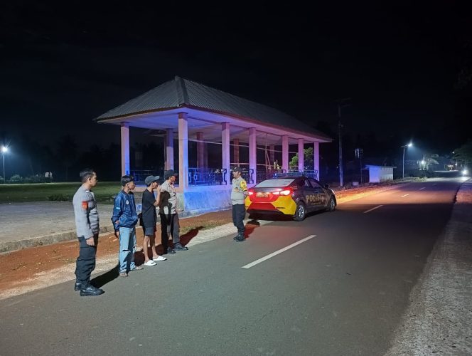 
 ‎Cegah Balapan Liar, Personil Polsek Palakka Laksanakan Patroli Biru