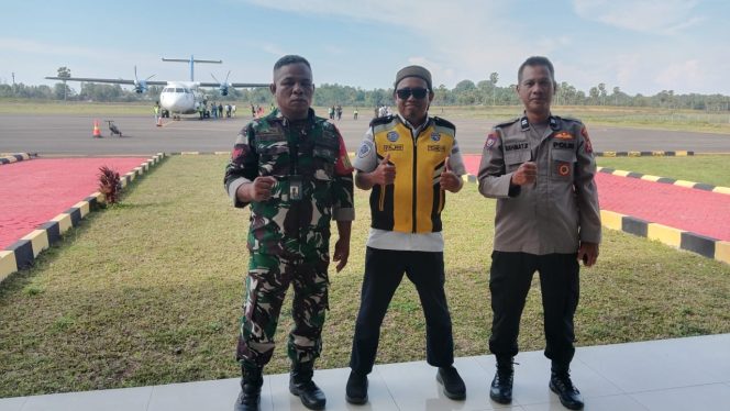 
 Polsek Awangpone Laksanakan Pemantauan Keberangkatan Pesawat ATR FLY JAYA di Bandara Arung Palakka Bone