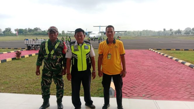 
 Polsek Awangpone Laksanakan Pemantauan Keberangkatan Pesawat ATR FLY JAYA Menuju Bandara Haluoleo Kendari
