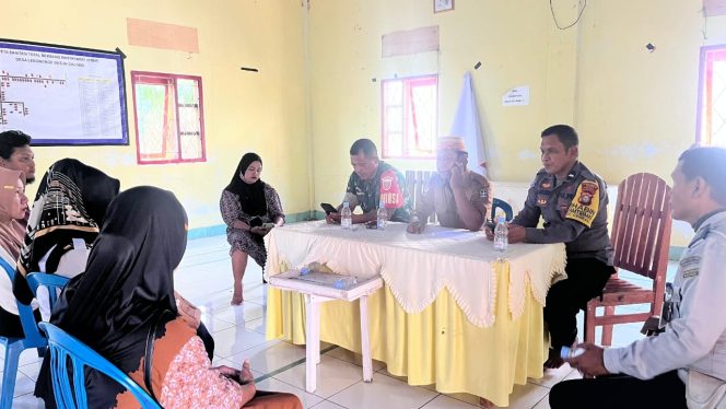 
 ‎Selesaikan Permasalahan Warga, Bhabinkamtibmas Polsek Cenrana Lakukan Problem Solving