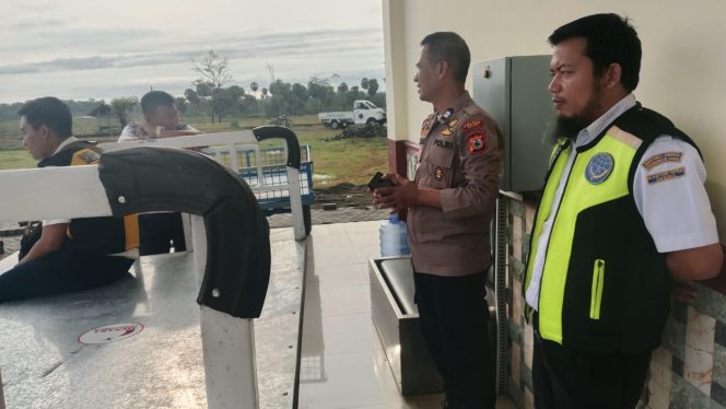 
 Polsek Awangpone Lakukan Pemantauan Keberangkatan Pesawat ATR FLY JAYA Menuju Bandara Internasional Sultan Hasanuddin Makassar