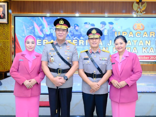 
 Kapolri Lantik Irjen Pol. Djuhandhani Rahardjo Sebagai Kapolda Sulsel Gantikan Irjen Pol. Rusdi Hartono