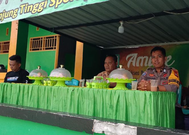 
 Polsek Awangpone Mengamankan Turnamen Bola Voli FOS Ponpes Modern Al-Ma’arif Bilae Tahun 2025