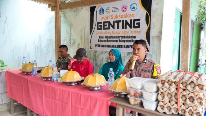 
 Bhabinkamtibmas Hadiri Penyuluhan Gerakan Orang Tua Asuh Cegah Stunting di Desa Tellongeng