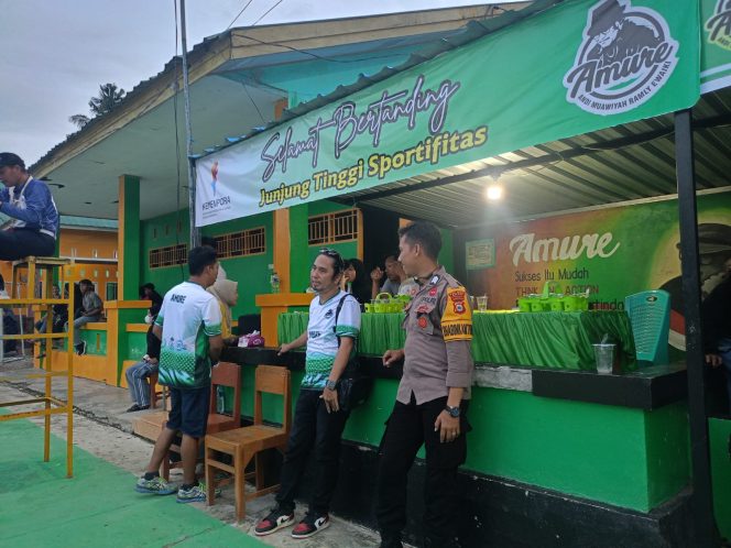 
 Polsek Awangpone Pengamanan Kegiatan Turnamen Bola Voli FOS Ponpes Modern Al-Ma’arif Bilae Tahun 2025