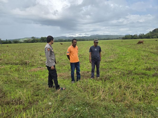 
 Aipda Ridwan  Lakukan Mediasi Warga ,Ta Lupa Titip Pesan Kamtibmas , Guna Cegah Kriminalitas, Polsek Tonra , Polres Bone