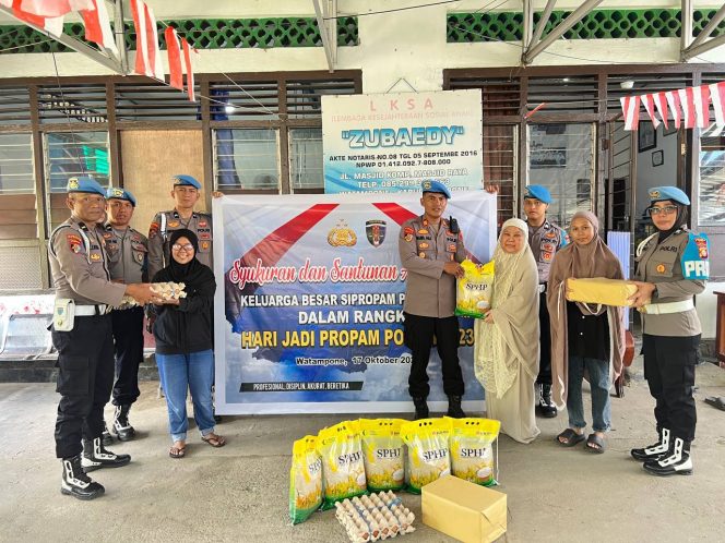 
 Hari Jadi ke-23, Propam Polres Bone Gelar Syukuran dan Santunan Anak Yatim