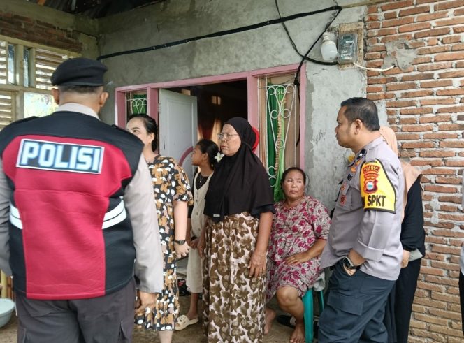 
 Api Lahap Dua Rumah, Polsek Tanete Riattang Bergerak Cepat Tanggapi Laporan Masyarakat