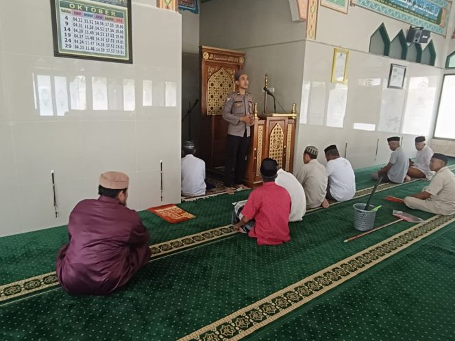 
 IPDA Agus Salim Sampaikan Pesan Kamtibmas kepada Jemaah Masjid Al Muawanah