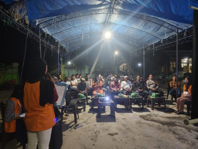 
 Babinkamtibmas Hadiri Seminar Program KKN UNM Angkatan XXXI di Kelurahan Apala