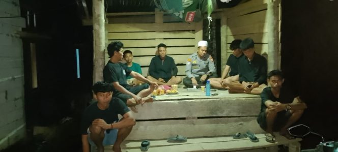 
 Pembinaan Satkamling Itu Penting Itulah Cara Bhabinkamtibmas Polsek Barebbo