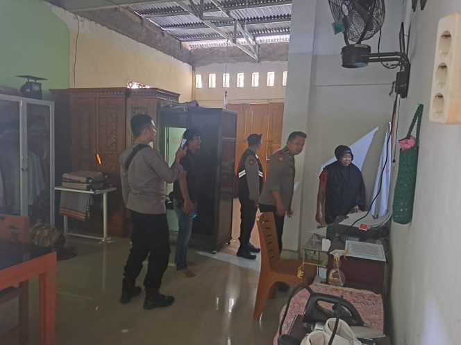 
 Polsek Tanete Riattang Bergerak Cepat Tanggapi Laporan Pencurian di BTN Toddopuli