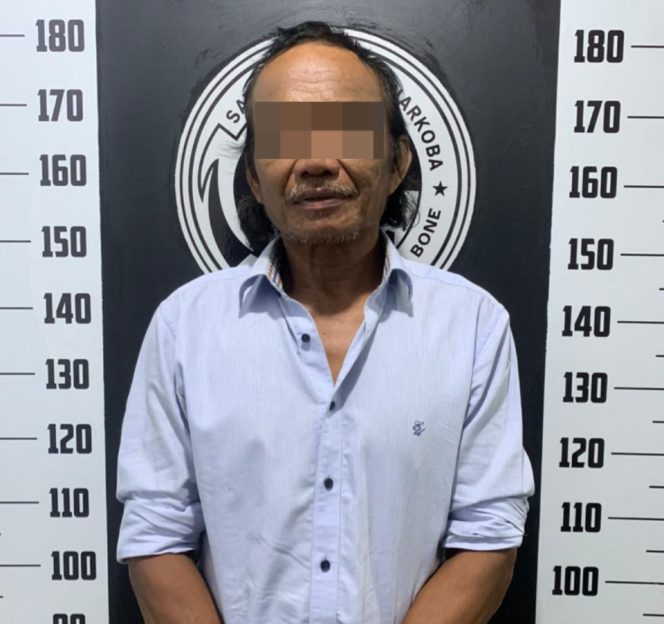 
 Satresnarkoba Polres Bone Amankan Seorang Pria Lansia Diduga Pengguna Narkotika