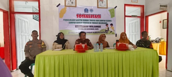 
 Aiptu Arwin Hadiri Sosialisasi Pengelolaan Sampah Rumah Tangga di Kelurahan Walannae