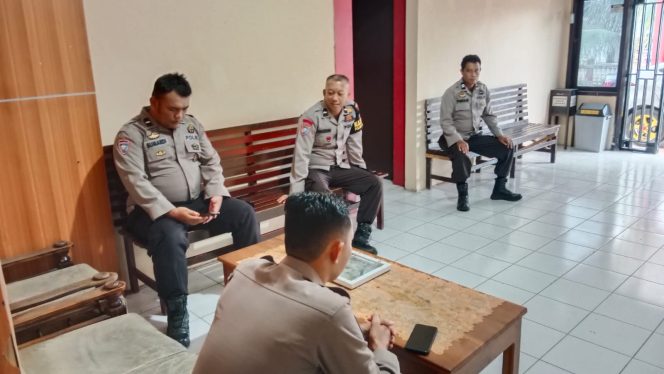 
 Personel Polsek Ulaweng  Tingkatkan Jaga Mako Demi Keamanan Wilayah Hukum Polsek Ulaweng