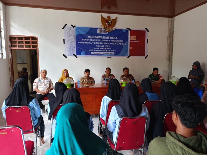 
 Kapolsek Awangpone Musyawarah Penetapan Perubahan APBDES Abbanuang Tahun 2025