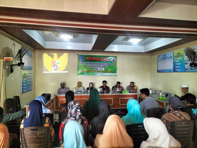 
 BHABINKAMTIBMAS KAWAL DANA DESA, HADIRI MUSDES PERUBAHAN APBDES T.A. 2025 DI DESA AJANGPULU
