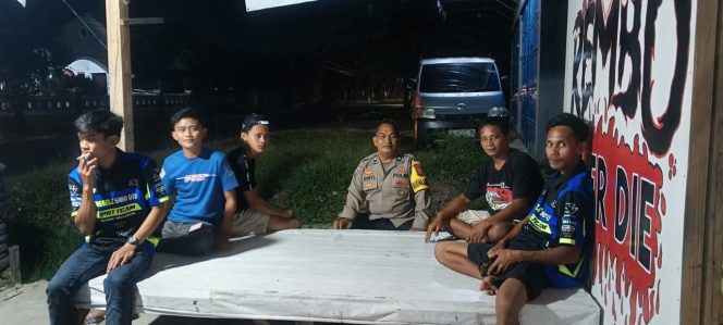 
 Bhabinkamtibmas Polsek Awangpone Gelar Pembinaan Satkamling Desa Kading Bulan November 2025