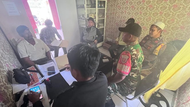 
 ‎Bhabinkamtibmas Polsek Cenrana Lakukan Problem Solving Di Kantor Desa Lebongnge