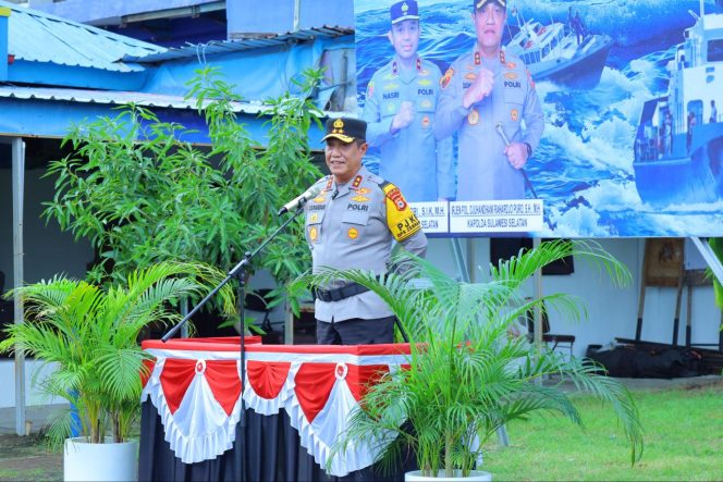 
 Kapolda Sulsel Pimpin Apel Bersama Personel Ditpolairud Polda Sulsel