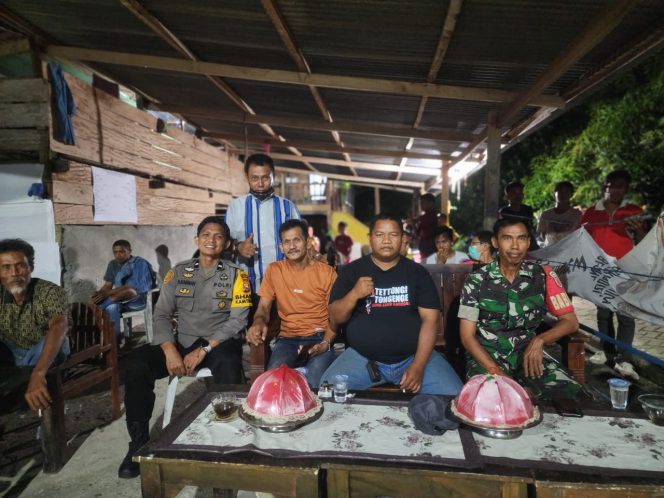 
 Babinkamtibmas dan Babinsa Pantau Turnamen Sepak Takraw Arung Teko Cup 1 di Desa Talungeng