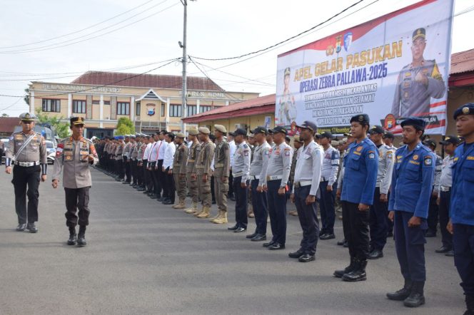 
 Apel Gelar Pasukan Operasi Zebra Pallawa 2025 Polres Bone, Wujud Siap Siaga Tingkatkan Keamanan dan Ketertiban Lalu Lintas