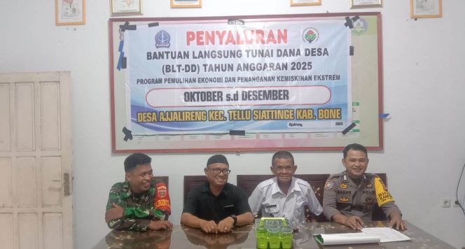 
 Pak Bhabin Menghadiri Penyaluran BLT, Wujud Kepedulian Dukung Program Pemerintah