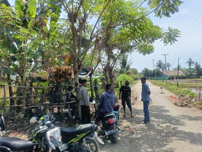 
 Aktif Sambangi Warga, Bhabinkamtibmas Bripka Hamdan Perkuat Kedekatan dengan Masyarakat