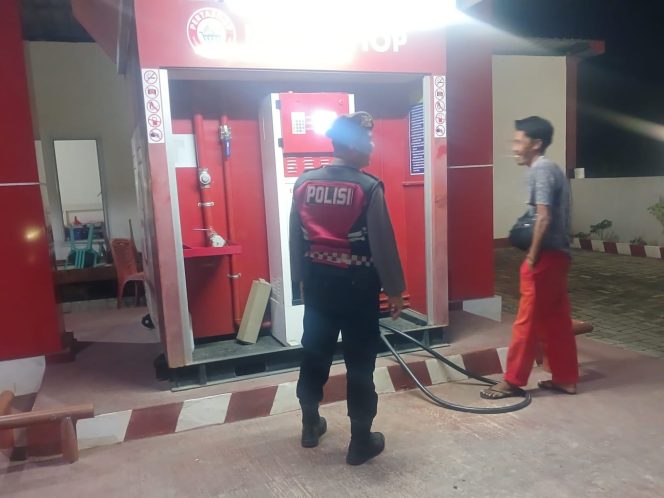 
 ‎Berikan Rasa Aman, Personel Polsek Cenrana Rutin Patroli Di Malam Hari