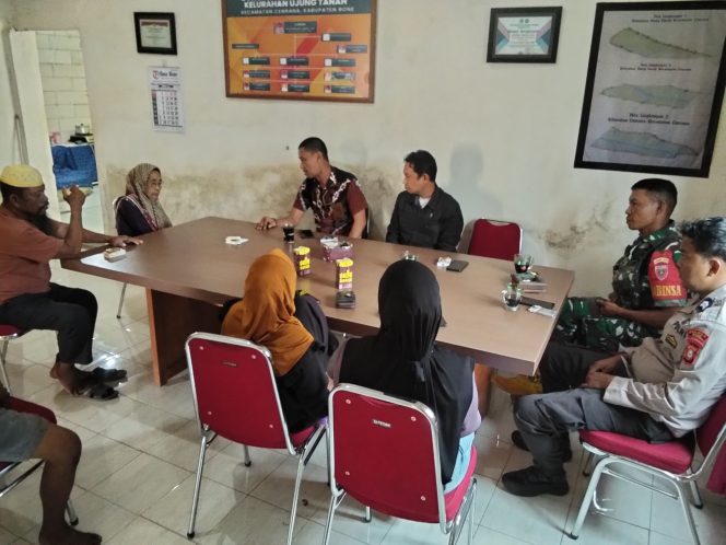 
 ‎Melalui Problem Solving, Bhabinkamtibmas Polsek Cenrana Selesaikan Masalah Warga