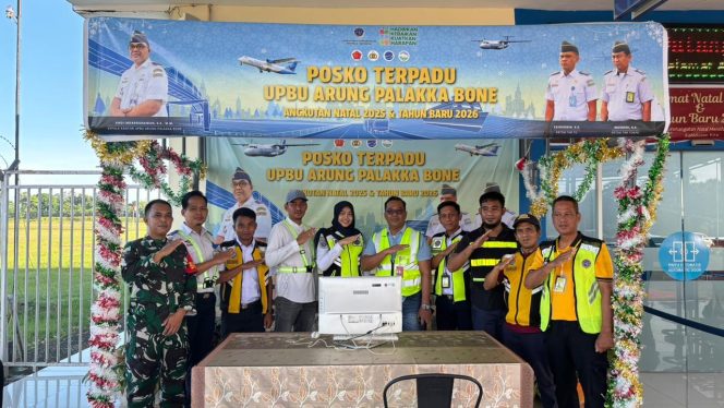
 Dalam Rangka Operasi Lilin 2025 Polsek Awangpone Mengamankan Bandara Arung Palakka 